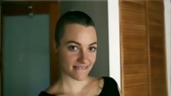 Belladonna can lick her own soft feet