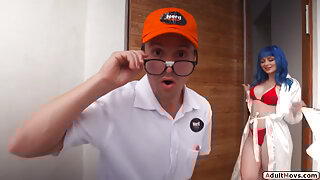 Big tits Jewelz Blu licks pussy and gets fucked by nerd crew