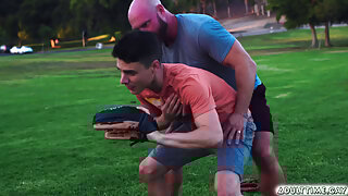 Stepdad Killian Knox fucked his twink stepson Asher Day