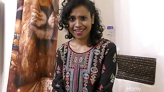 Big Ass Horny Babe Seducing Her Indian Fans Showing Her Hot Boobs